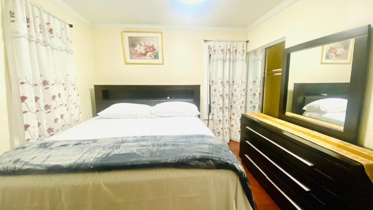 Minutes From Jfk, Beautiful Home With Peaceful, Cosy, Private Room New York Exterior foto