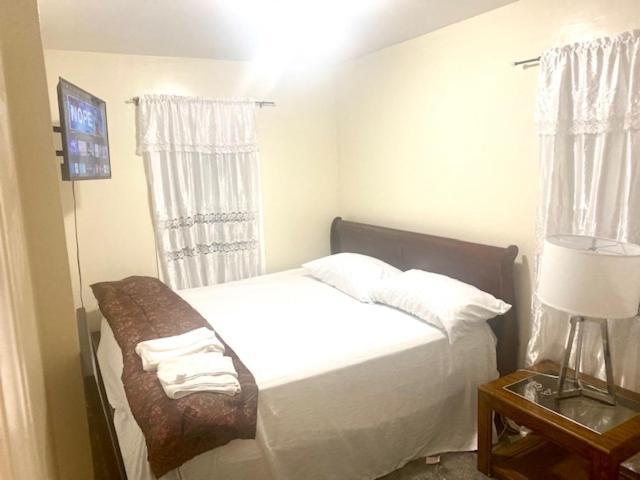 Minutes From Jfk, Beautiful Home With Peaceful, Cosy, Private Room New York Exterior foto