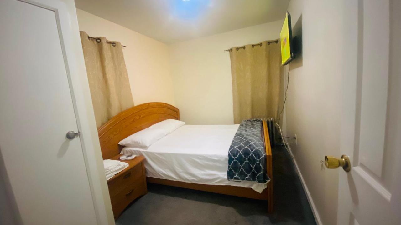 Minutes From Jfk, Beautiful Home With Peaceful, Cosy, Private Room New York Exterior foto