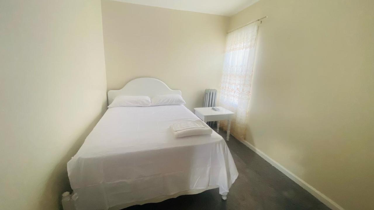 Minutes From Jfk, Beautiful Home With Peaceful, Cosy, Private Room New York Exterior foto