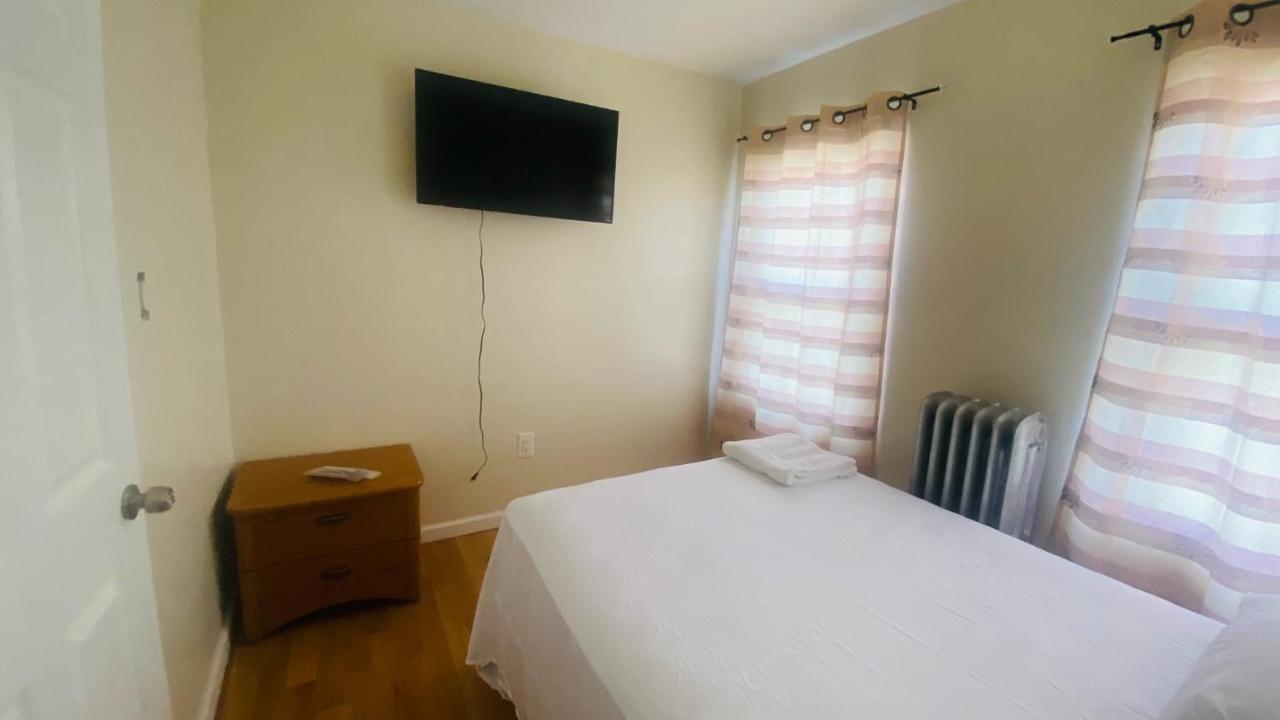 Minutes From Jfk, Beautiful Home With Peaceful, Cosy, Private Room New York Exterior foto