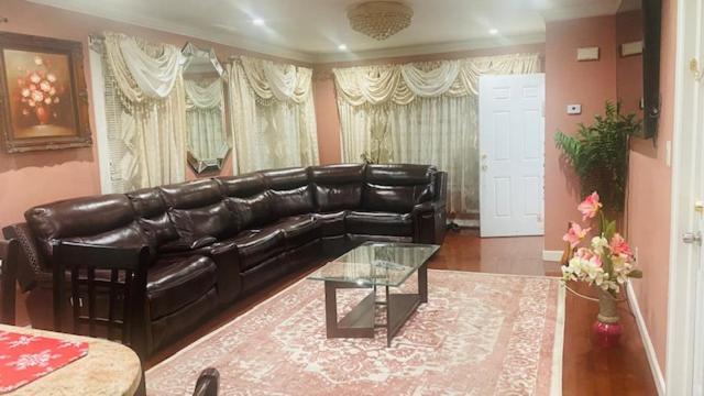 Minutes From Jfk, Beautiful Home With Peaceful, Cosy, Private Room New York Exterior foto